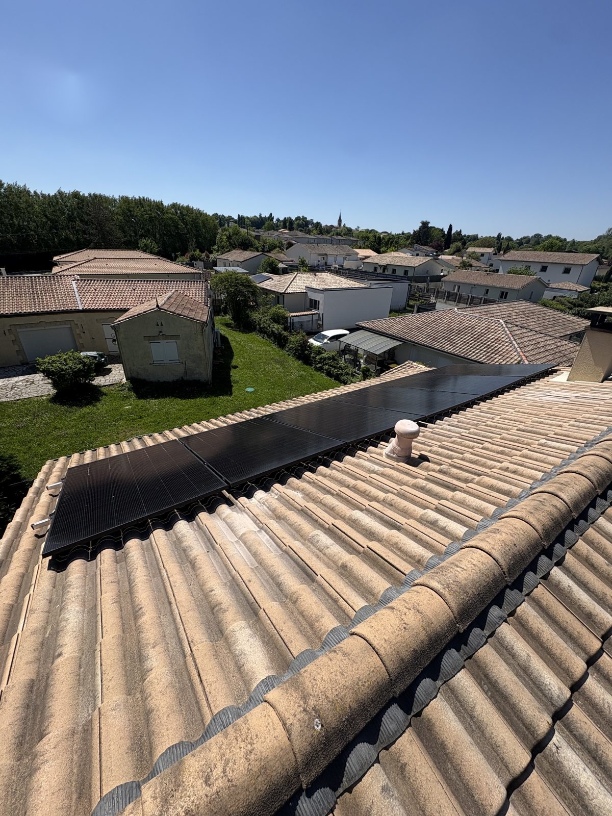 Vue d'ensemble depuis le toit d'une installation photovoltaïque